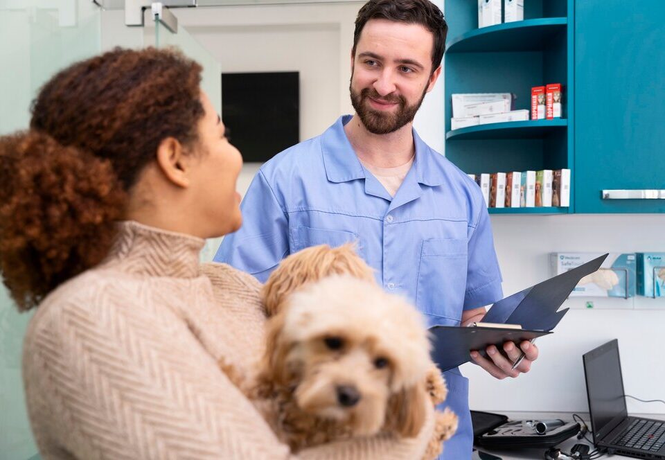 Maus-cuidados no veterinário: entenda os seus direitos
