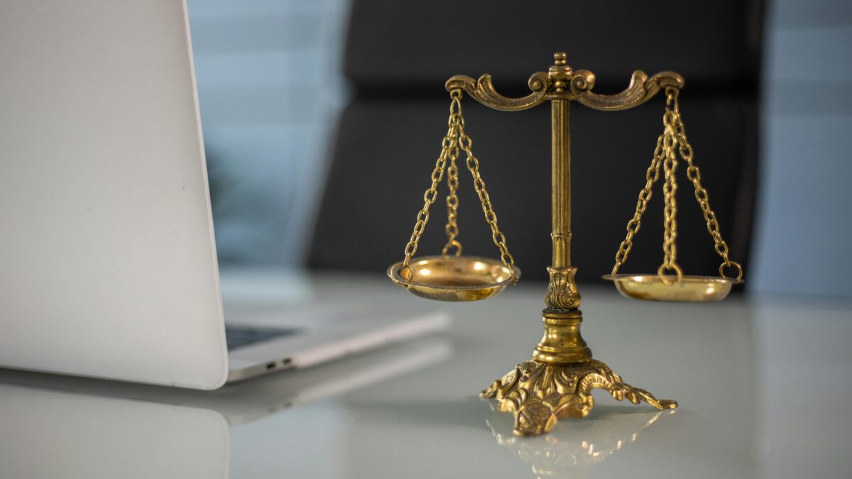 A Importância da Assessoria Jurídica para Contratos B2B
